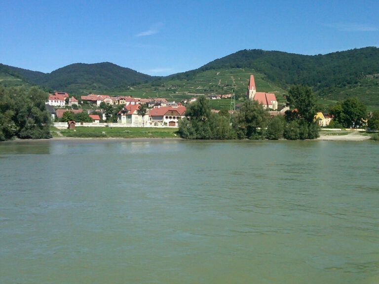 Edward Grinnan's photo from Danube