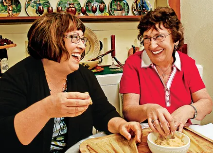 Mary Lou Reed (right) and her sister, Lauren