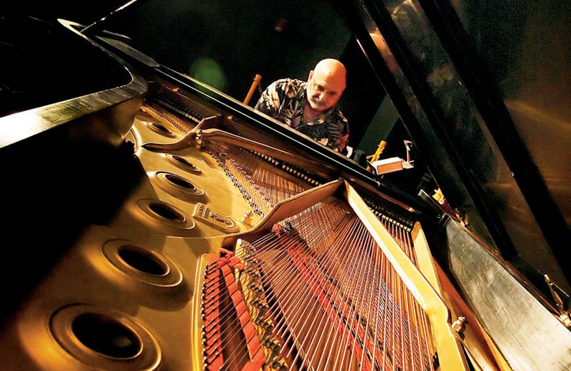 Tony Cicoria at the piano