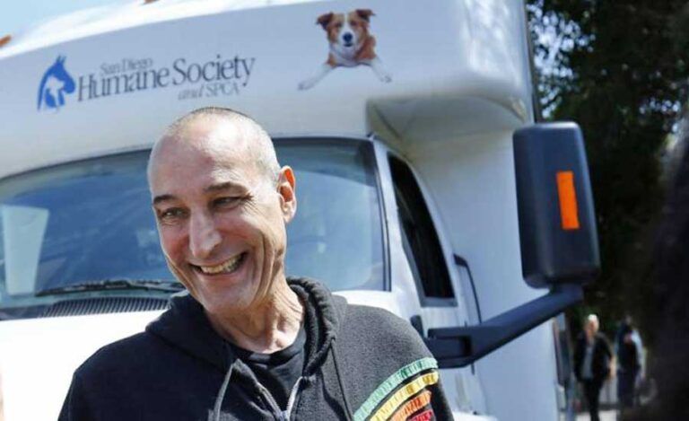 Sam Simon with the San Diego Human Society