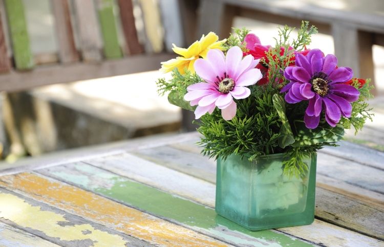 flowers-vase-marquee
