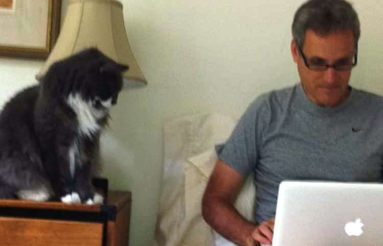 Prayer blogger Rick Hamlin and his cat, Fred