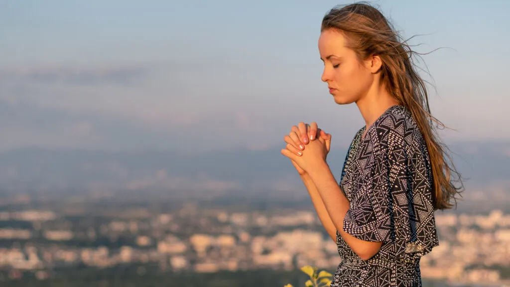 10 Ways to Pray Away Fear