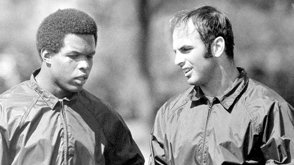 Gale Sayers (left) and Brian Piccolo