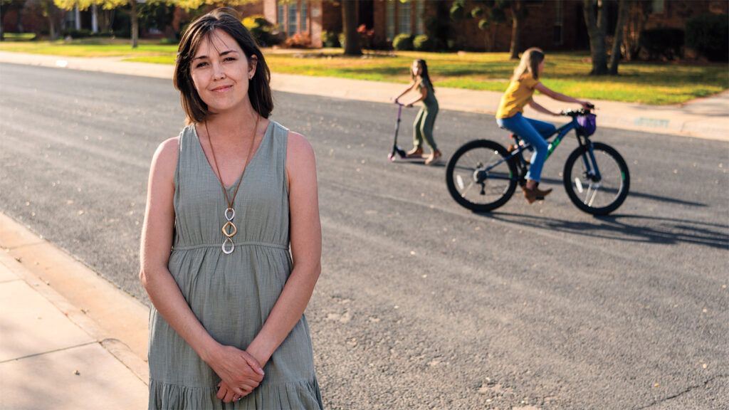 Carrie McKean and her daughtersp; photo by Trace Thomas